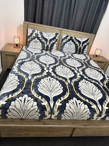 Flat King warm(net underneath bedsheet)