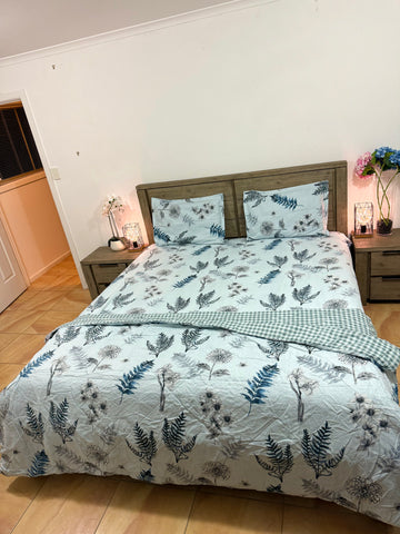 4 piece QUEEN Comforter set