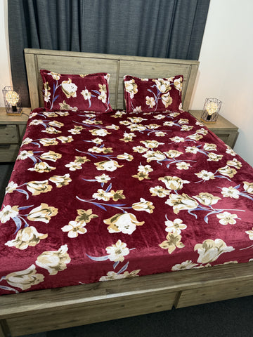 Fitted Queen warm bedsheet with 2 Pillow covers